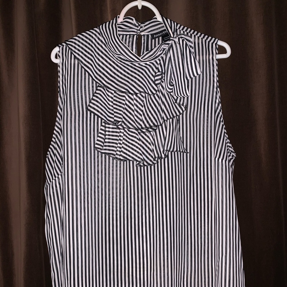 Black and white sleeveless sheer blouse